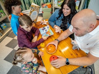 fier ambassadeur - Claudel et Jean-sébastien