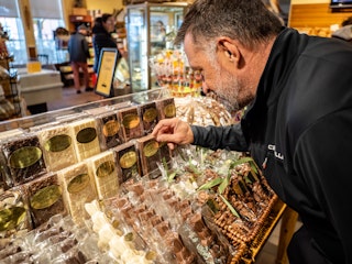 Fier ambassadeur Jean-Marc Asselin