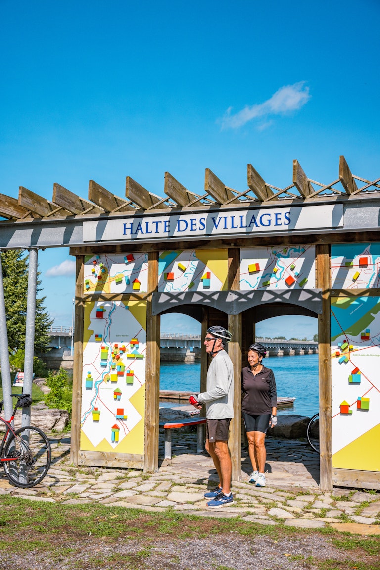 Halte des Villages
