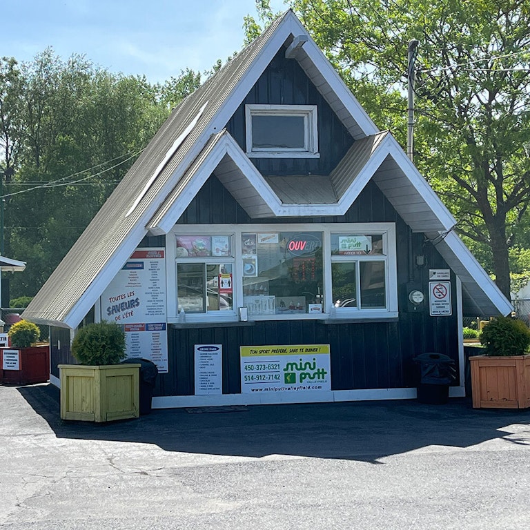 Photo batiment mini putt valleyfield o larock glace