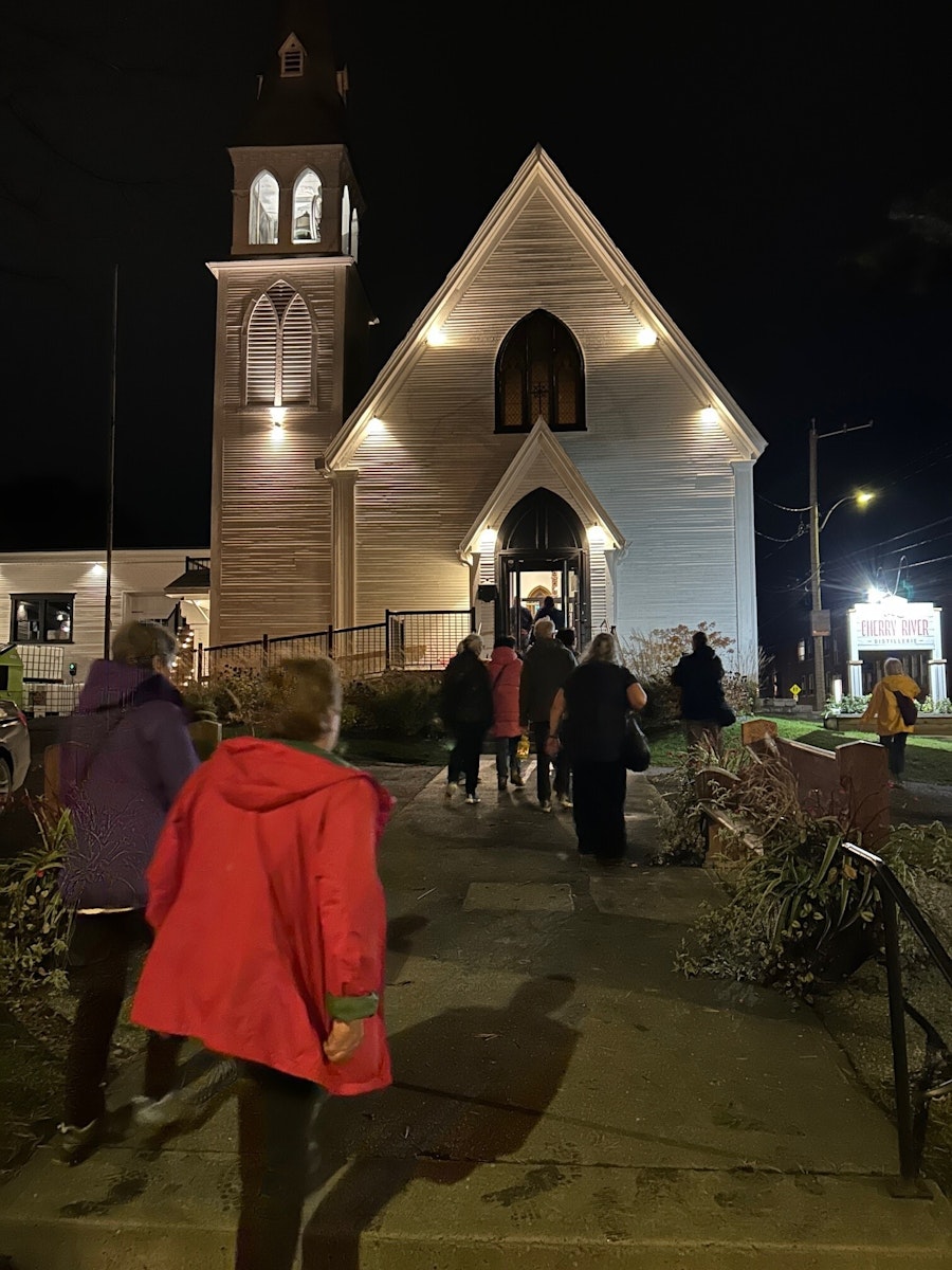 Cherry River de soir avec visiteurs