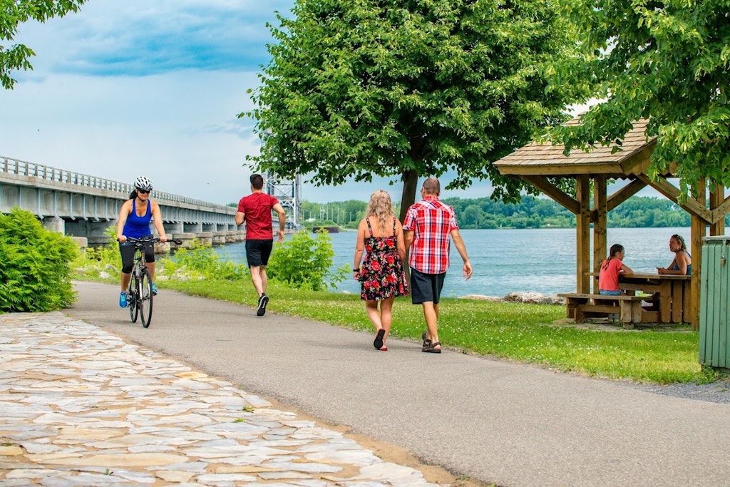 Piste cyclable parc regional beauharnois salaberry halte des villages2