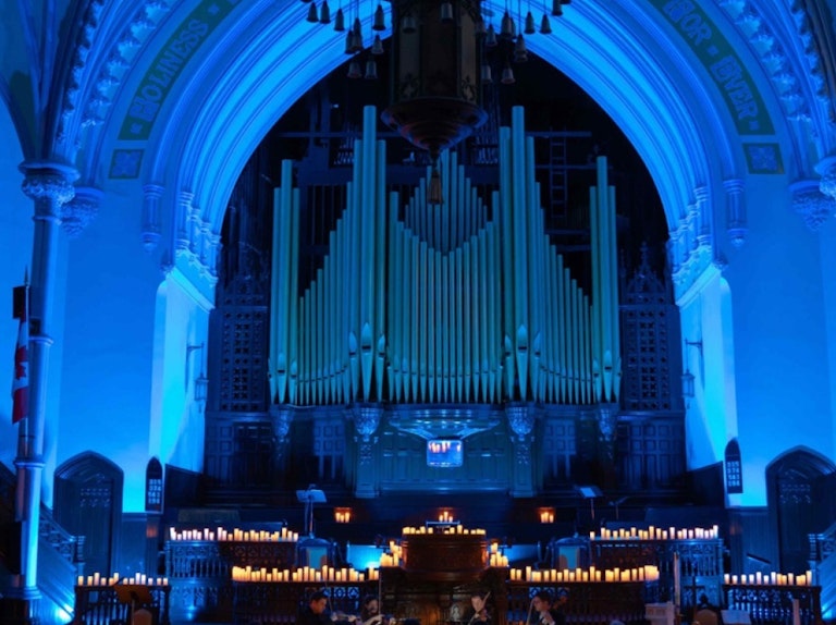 Cupidon concert chandelles