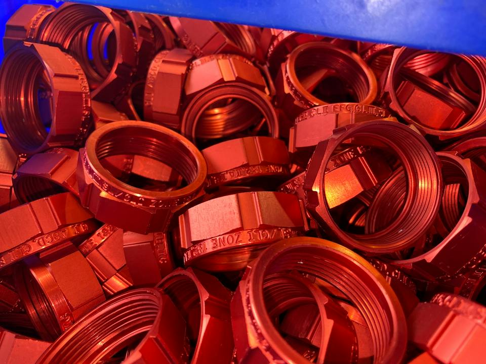Red Anodized Parts | Placage Granby