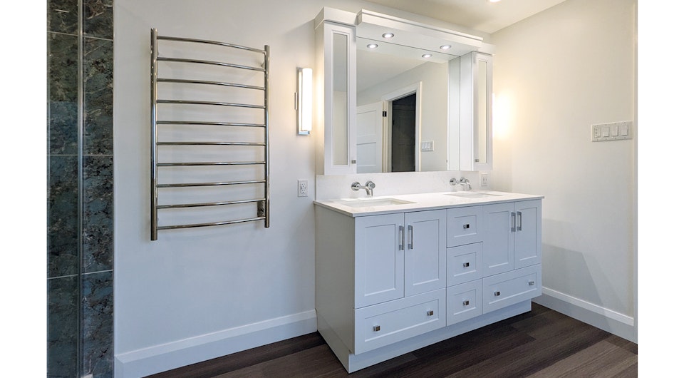 Dabe Bennett Essentia Shaker T 35 S Q TRA RGB int