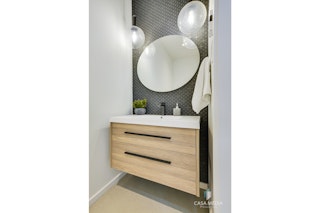 St Faustin Obe M 2015 T angle