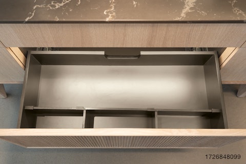 Vanico Penthouse Plaza tiroir central